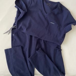 jaanuu navy scrubs